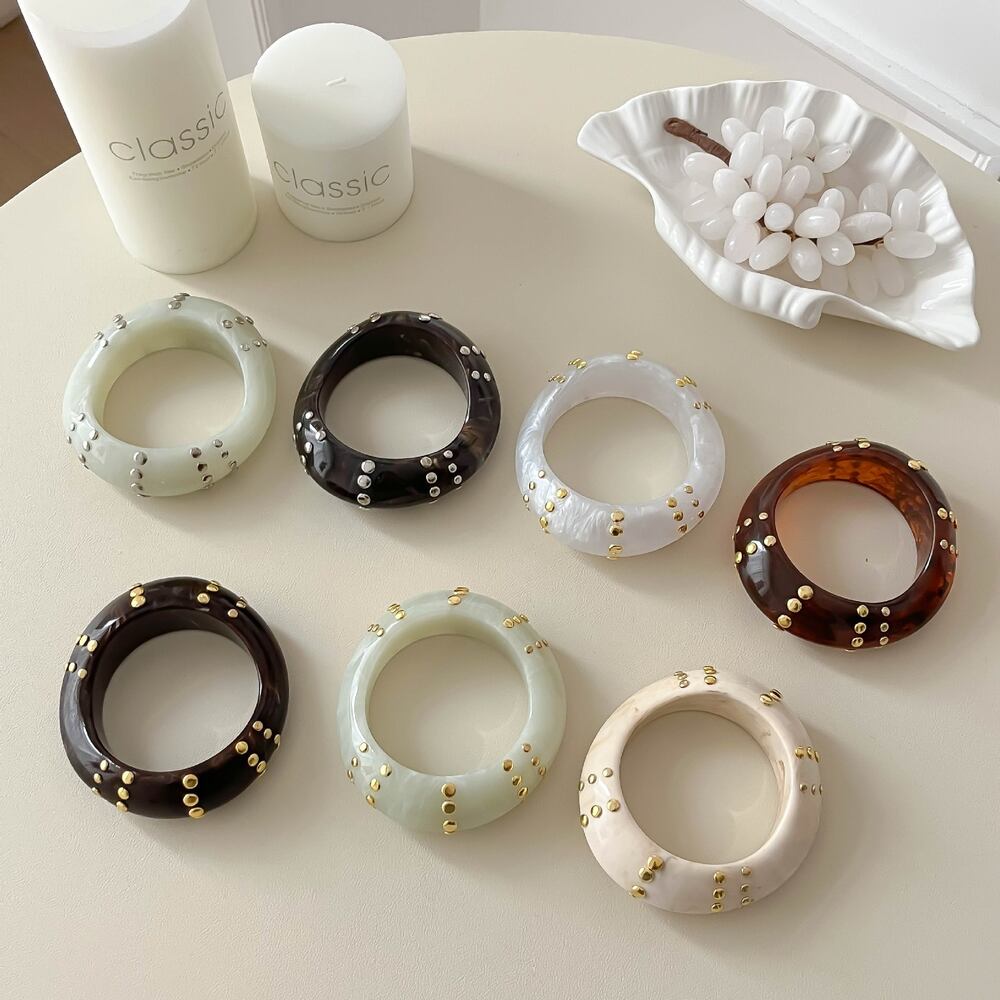 Simple Series Punk Irregular Shape Gradient Color Resin Women's Bangles h5Picture3