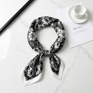 Eenvoudige serie casual sjaals van polyester met bloemen, fruit, gemengde kleuren, bladeren, kersen en planten voor de zomer. h5