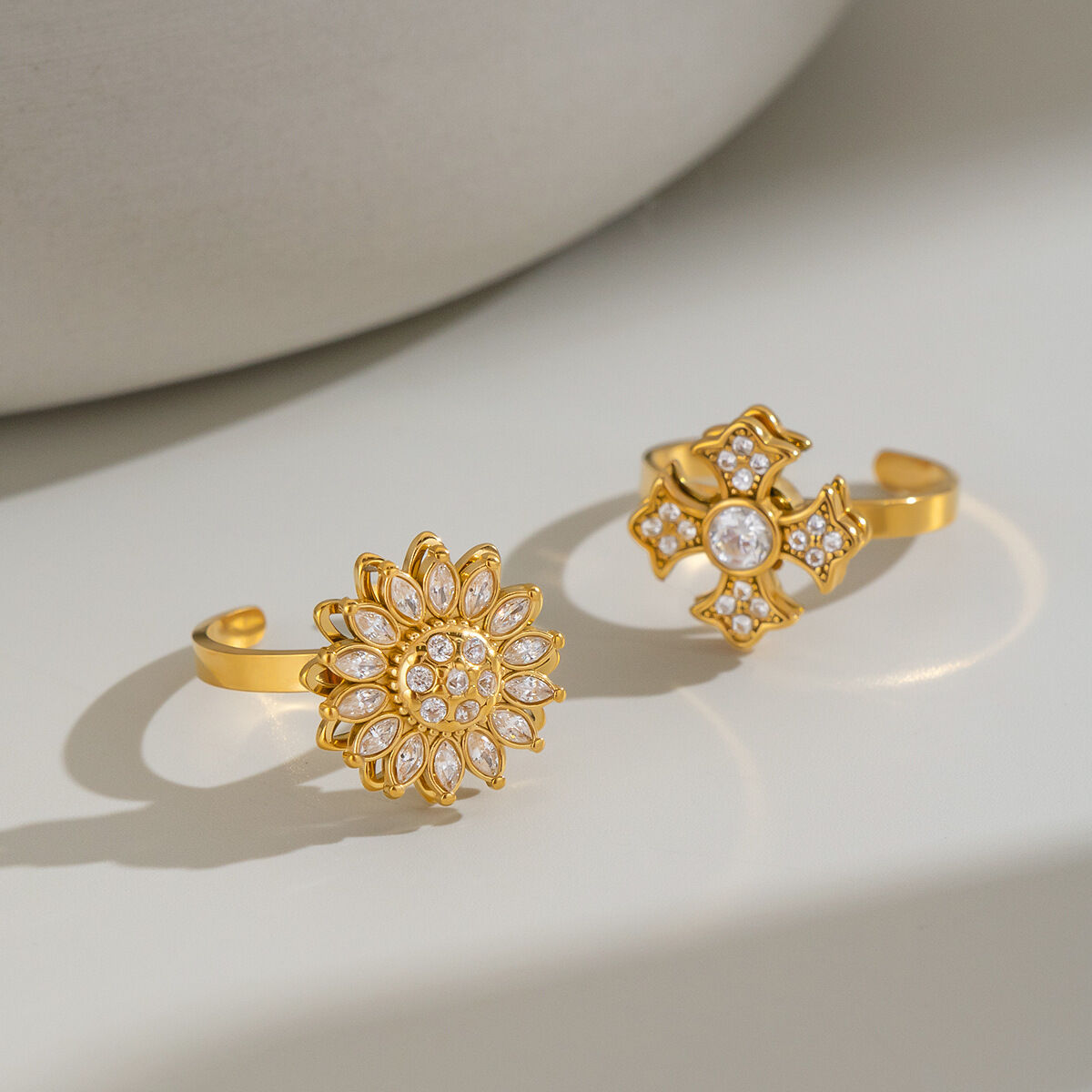 Luxury Series Flower Stainless Steel Waterproof Gold Color Zircon Gemstone Rings