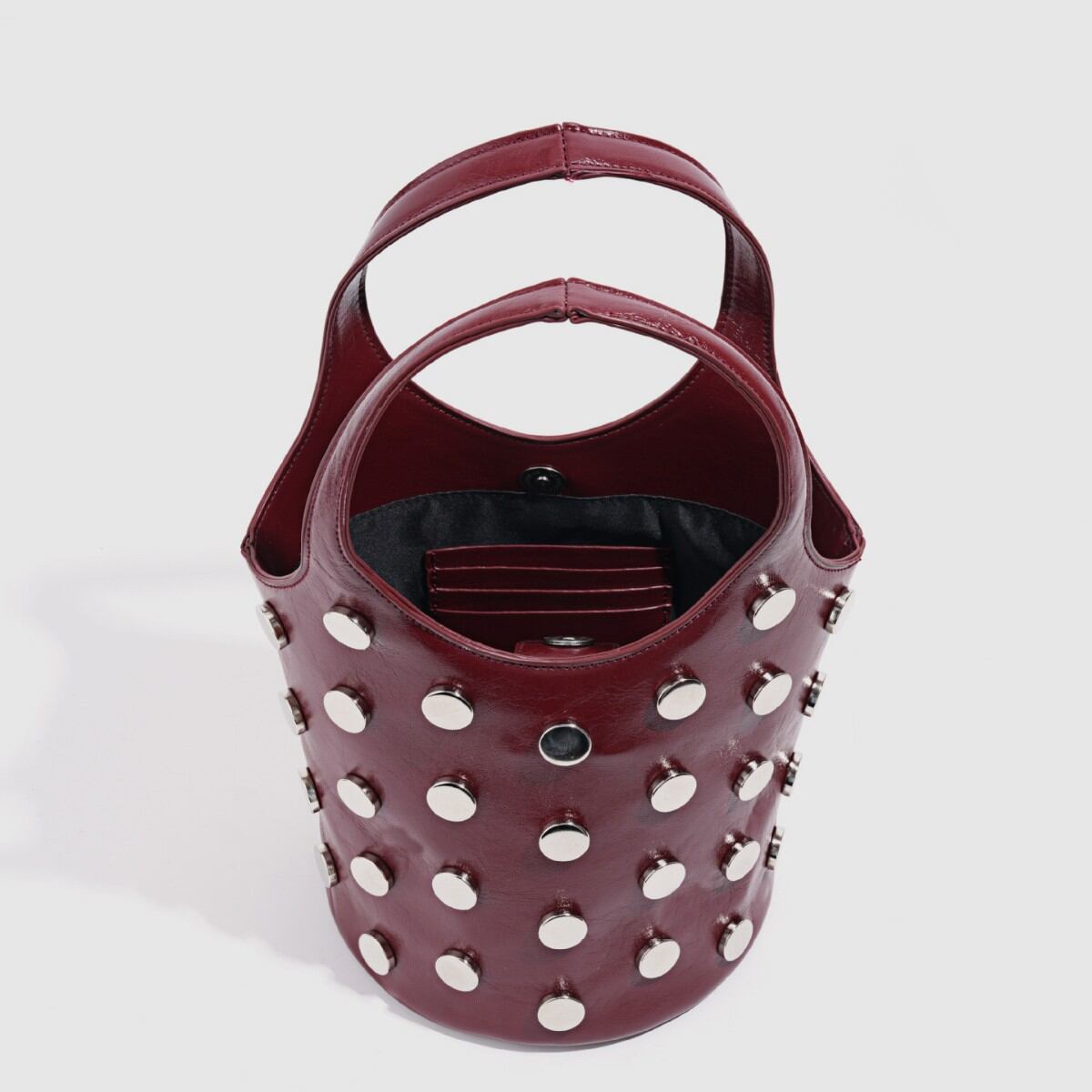 Bolso de cubo para mujer de PU con remaches y estilo streetwear h5 Imagen3