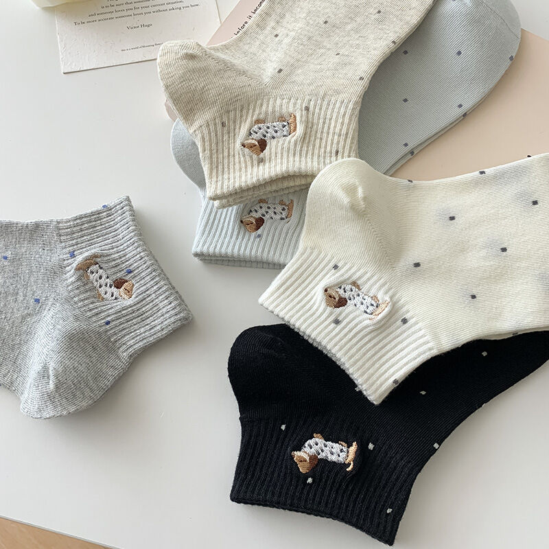 Schattige enkelsokken met dierenprint en stippen 2