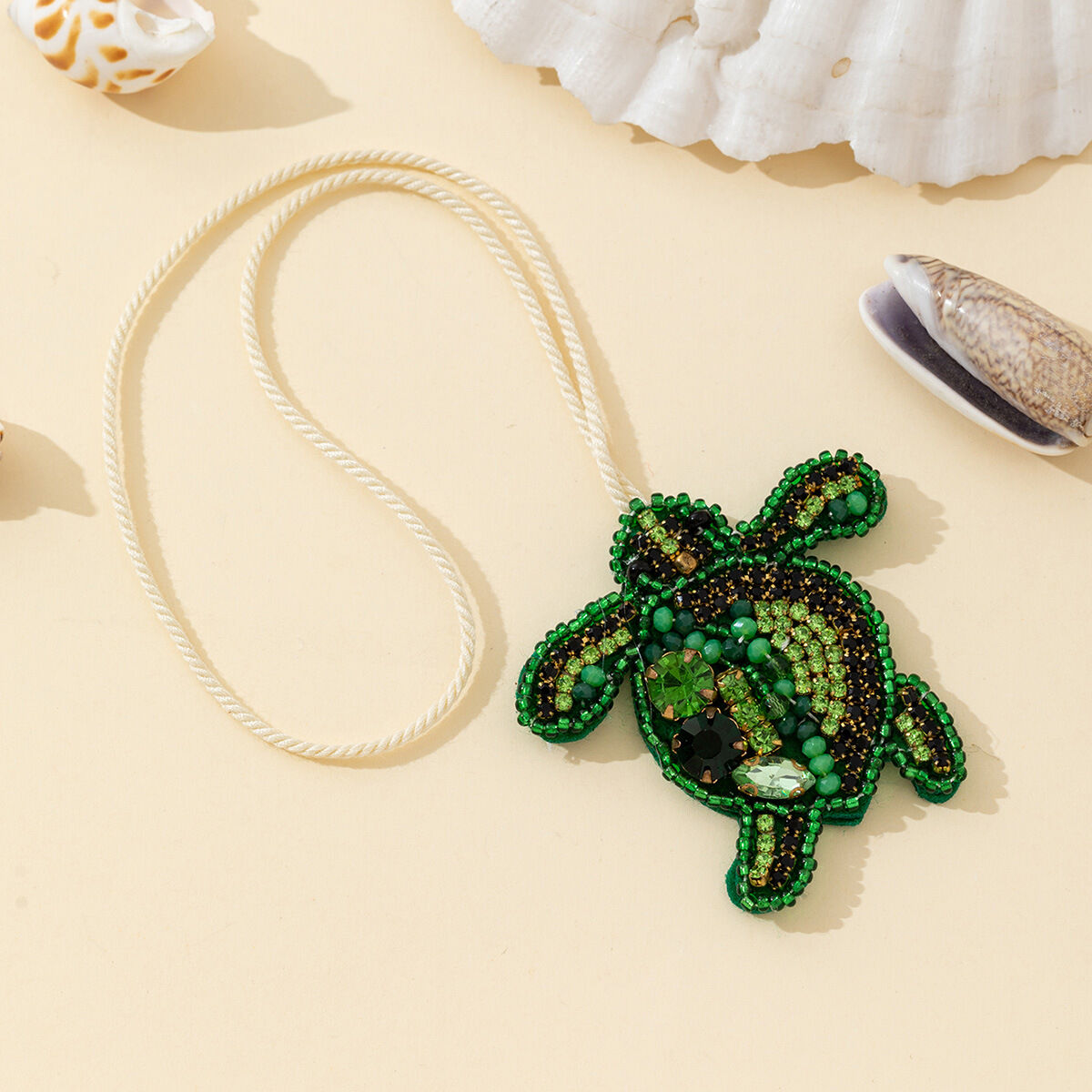 Simple Series Natural Animal  Little Turtle Beads Woven Rope Artificial Gemstone Bag Charms