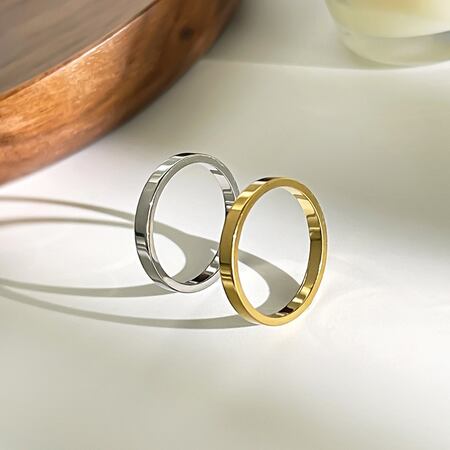 Eenvoudige, effen, waterdichte, minimalistische ringen van roestvrij staal. 2