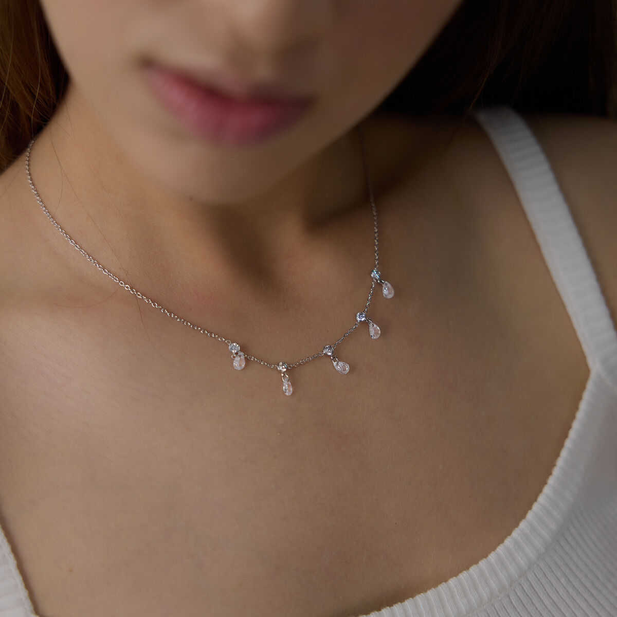 Colliers pendentifs pour femmes en acier inoxydable, étanches, couleur or, avec zircon et motif goutte simple h5 Image3