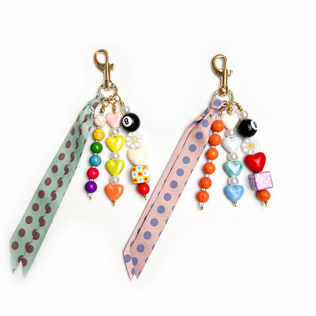 Ciondoli per borse in lega di vari colori, serie Simple, casual, con cuori, pois e nappe.