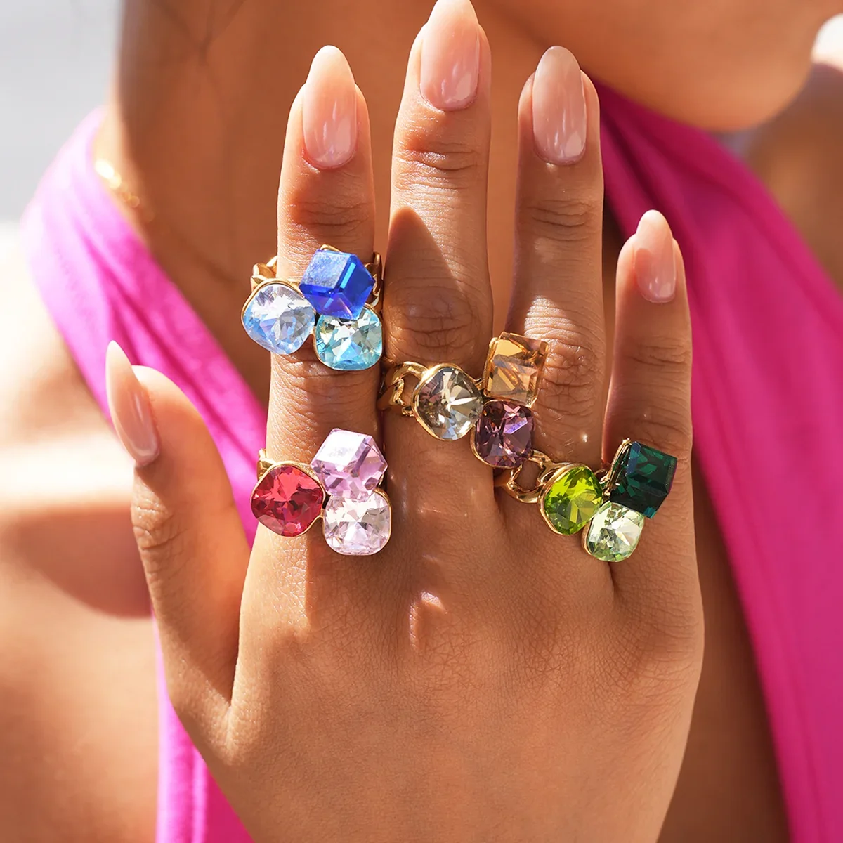 Luxe ring van roestvrij staal met onregelmatige vorm, waterdicht en goudkleurig, met kristallen edelsteen.