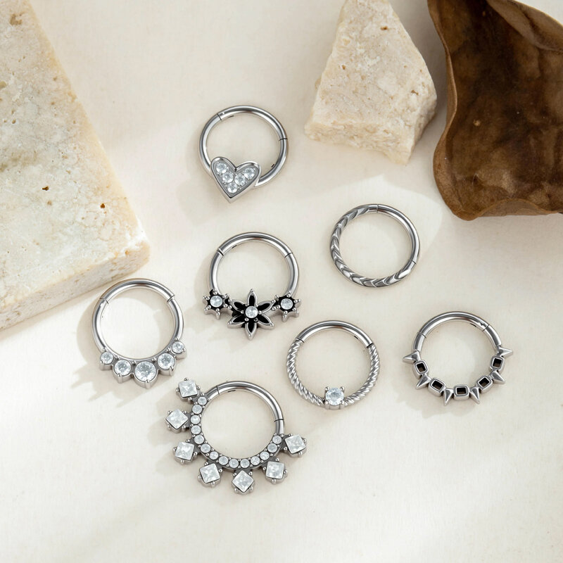 Piercing de nariz sencillo con forma de corazón de flor, de acero inoxidable, resistente al agua, color dorado y circonita, para mujer. h5 Imagen7