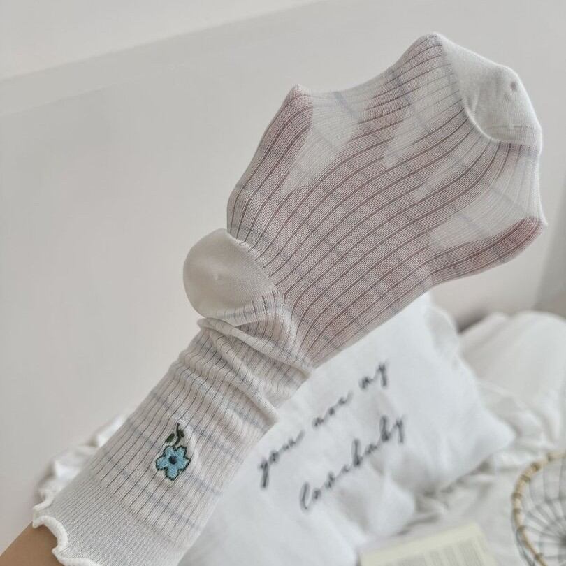Slight Bounce Basic Stripes Floral Print Mid-Calf Socks Afbeelding3