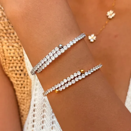 Luxuriöse, elegante, unregelmäßig geformte, wasserdichte Armreifen aus Edelstahl in Goldfarbe mit Zirkonia