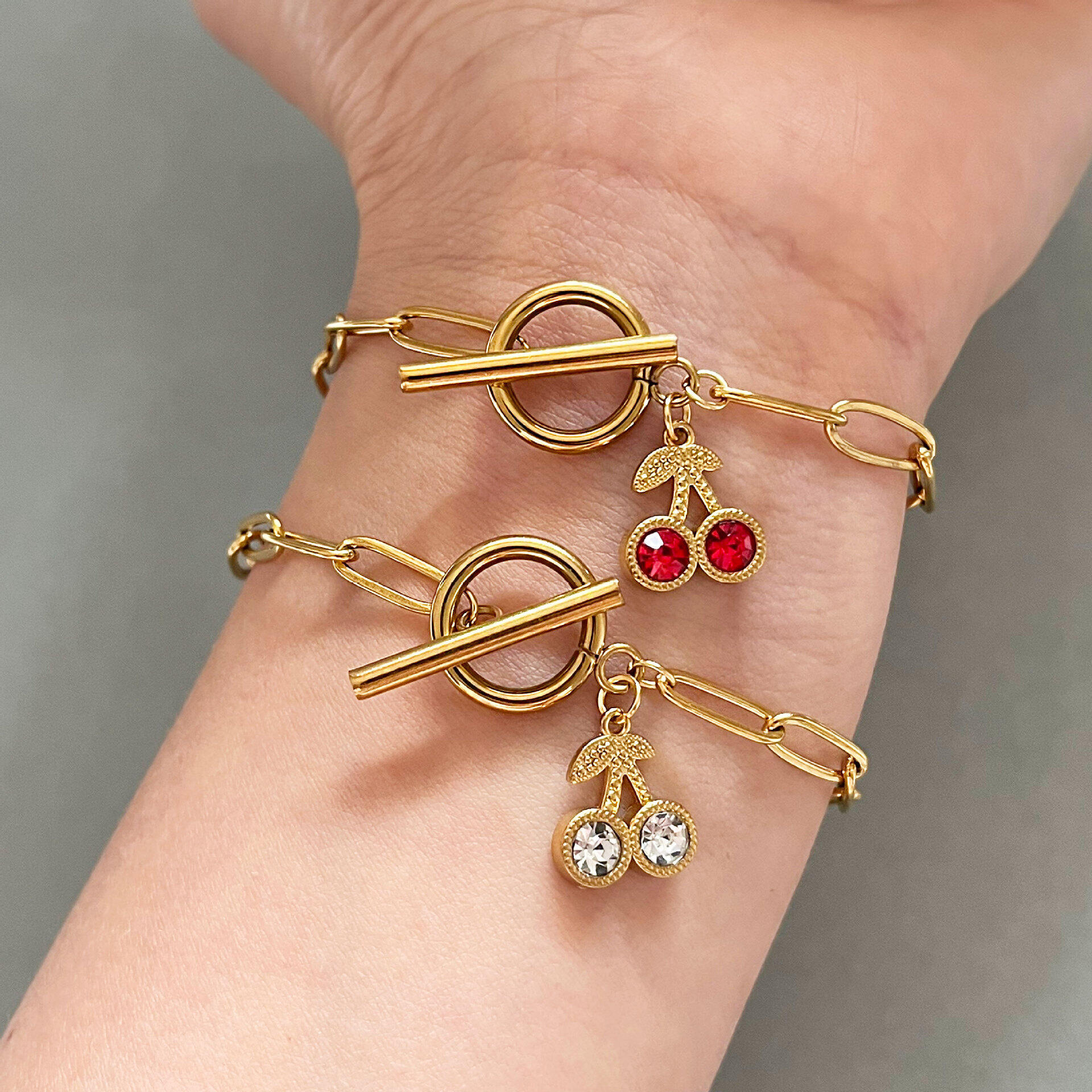 Bracelets à breloques pour femmes en acier inoxydable doré, étanches, avec strass et cerises douces