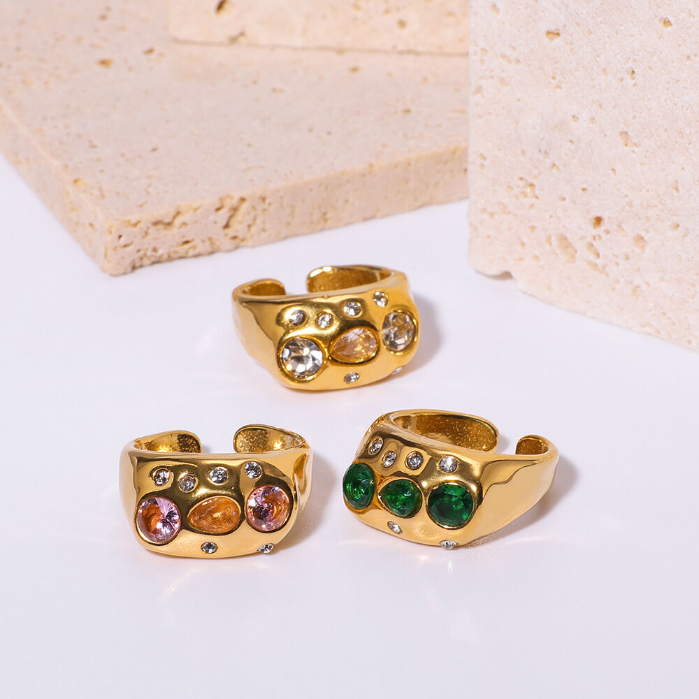 Anillos de mujer de la serie Luxury Series, elegantes, de forma irregular, de acero inoxidable, resistentes al agua y con circonitas color oro. h5 Imagen3