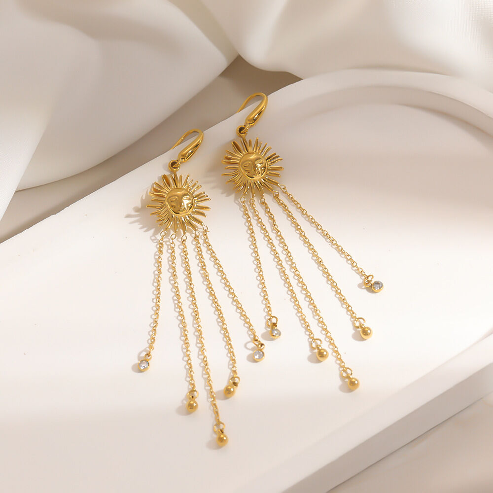 Boucles d'oreilles pendantes pour femmes, en acier inoxydable imperméable, couleur or, avec pompon soleil et strass. Image4