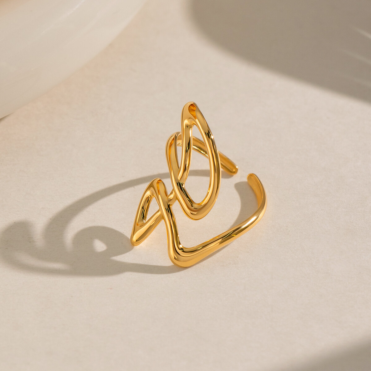 Minimalistische Ringe aus Edelstahl, wasserdicht, goldfarben, für den täglichen Gebrauch Bild3