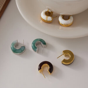 Boucles d'oreilles puces rondes rétro en résine pour femmes, collection Simple Series h5 Image4