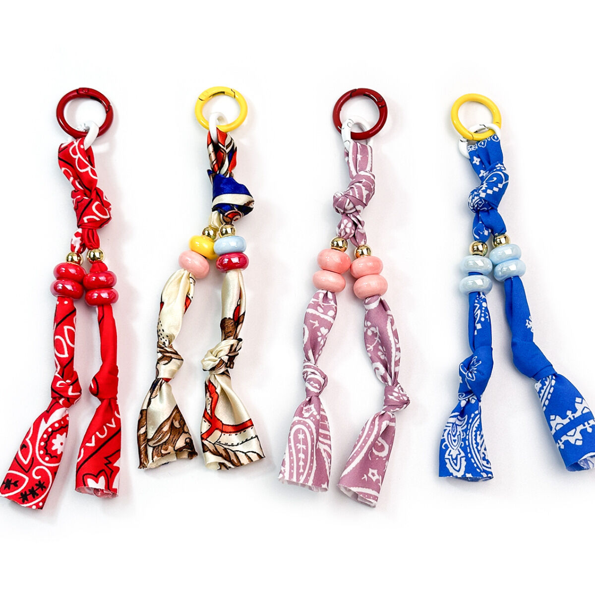Collection ethnique bohème, perles torsadées unies, breloques en tissu à motif cachemire
