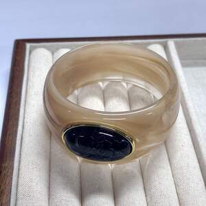 Simple Series Retro Irregular Shape Resin Women's Bangles h5