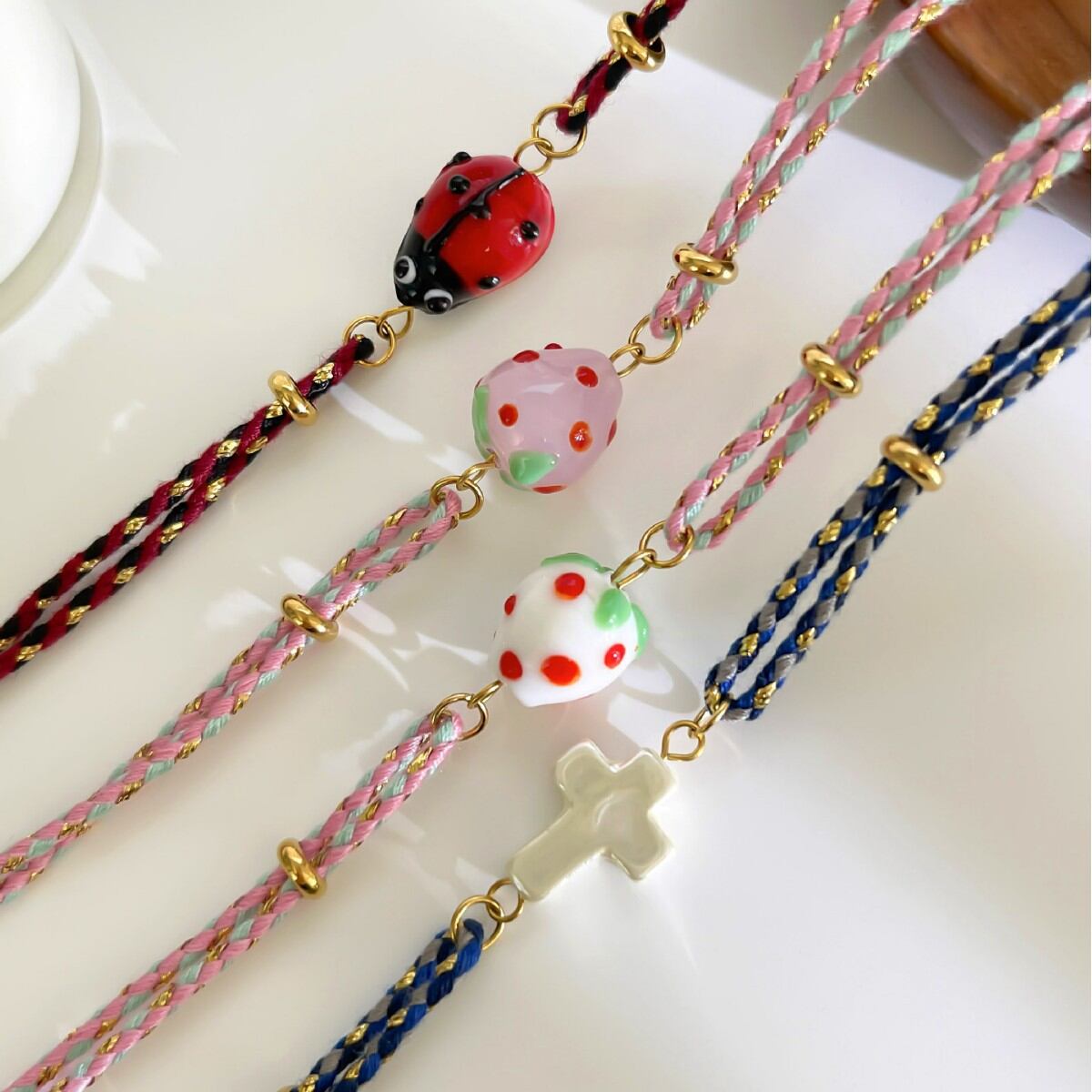 Vakantie Aardbei Gevlochten Touw Goudkleurige Gevlochten Damesarmbanden 2