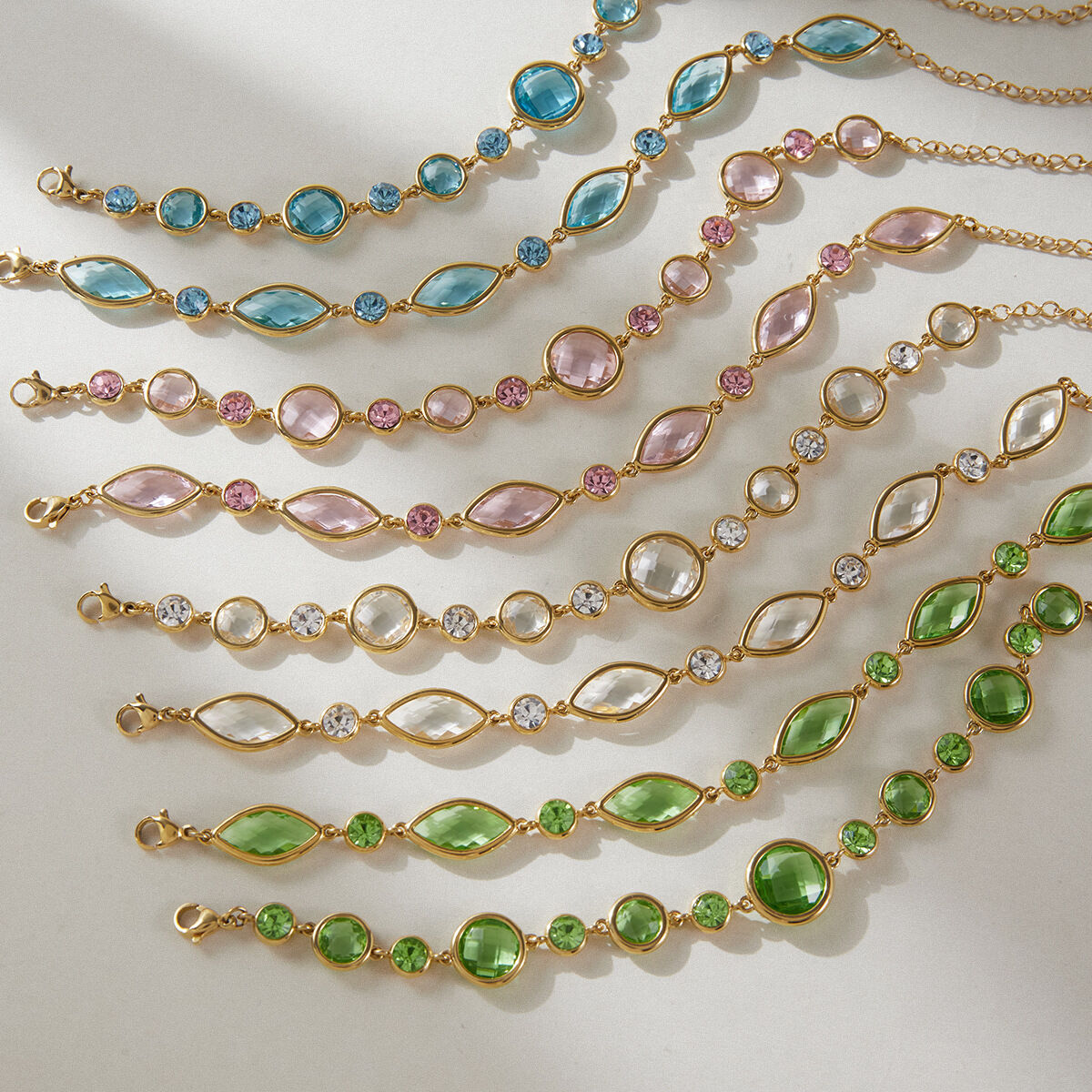Elegantes pulseras de cadena para mujer con forma elíptica de patchwork, de acero inoxidable, impermeables, de color dorado y con cristales. h5 Imagen4