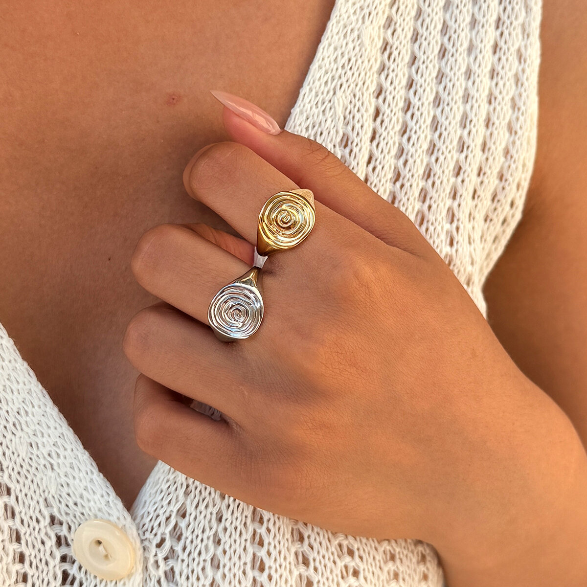 Simple Series Retro Circle Stainless Steel Waterproof   Gold Color  Women's Statement Rings h5 Picture5