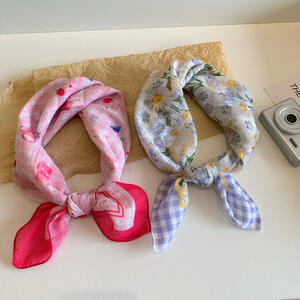 Eenvoudige serie casual zomer sjaals van katoen met bloemen-, streep-, ruit- en stippenpatroon, gemengd met paisley-motief. h5 Afbeelding2