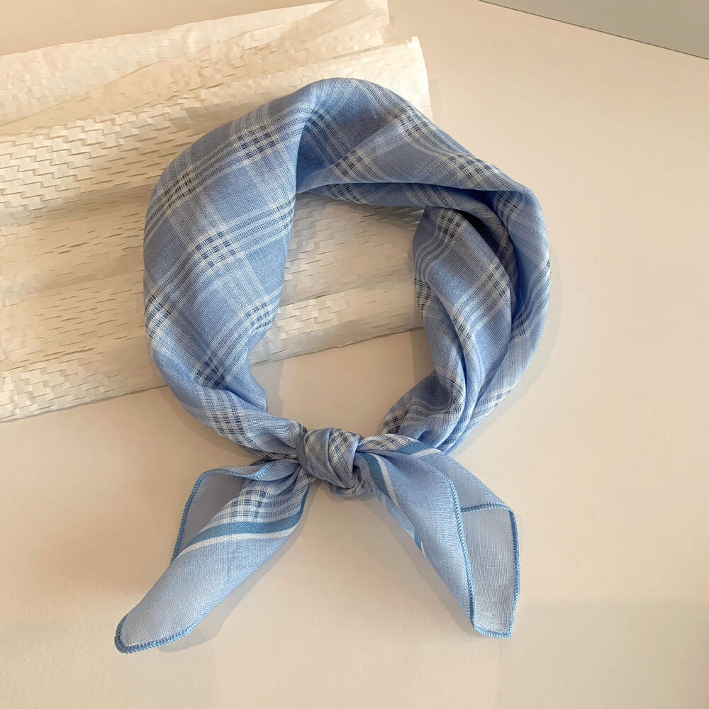Eenvoudige serie dagelijkse sjaals met bloemen, dierenprint, strepen, ruitjespatroon, stippen, gemengde kleuren, paisley-patroon en geometrische vormen, gemaakt van polyester voor de zomer.