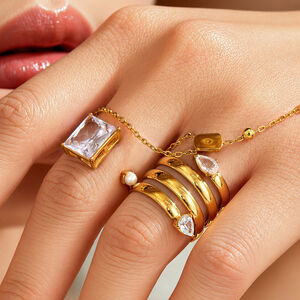 Luxuriöse Serie: Schlichter, tropfenförmiger, rechteckiger Edelstahlring für Damen, wasserdicht, goldfarben, mit Zirkonia h5 Bild3