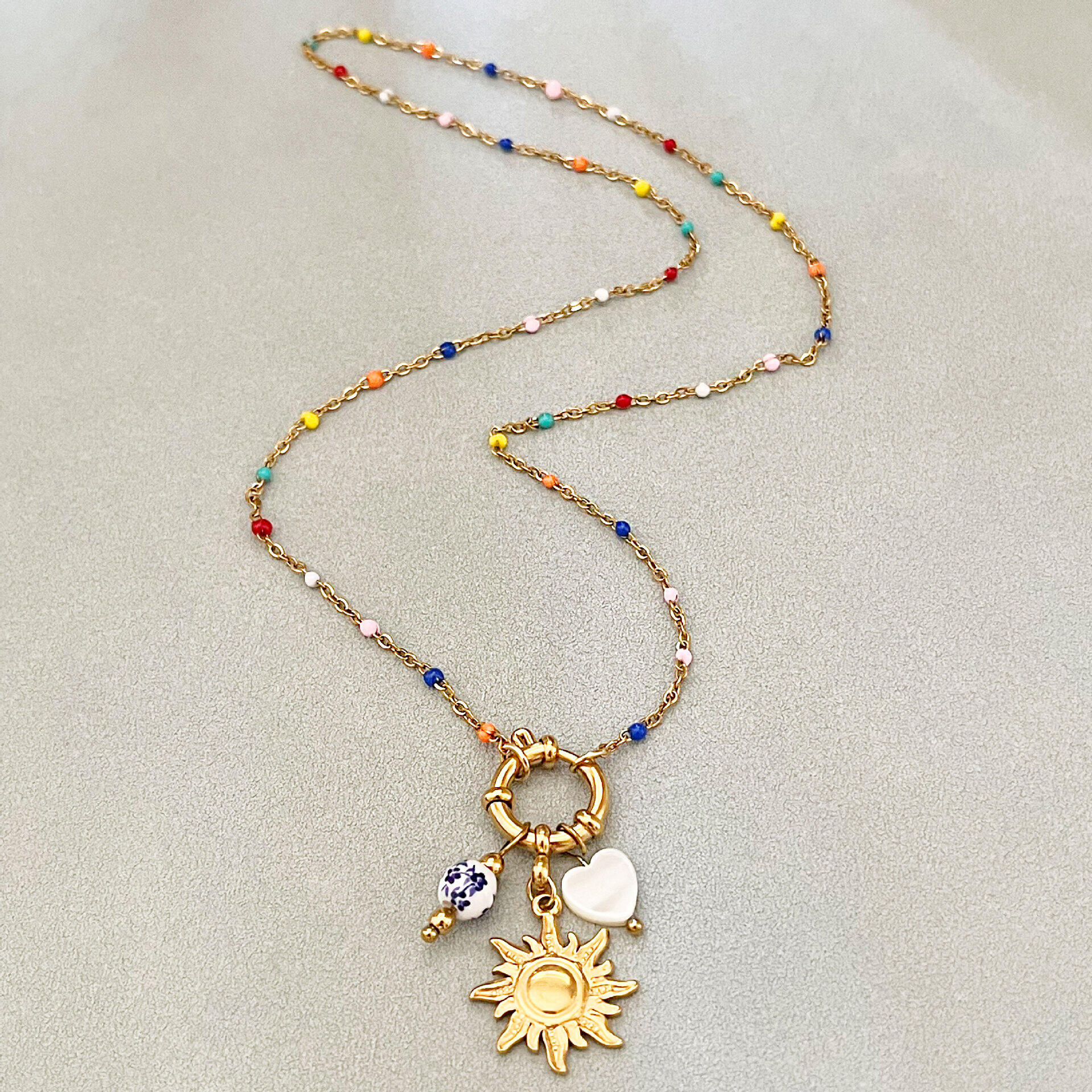 Colliers pendentifs pour femmes, collection romantique, style océanique, en acier inoxydable étanche, couleur or, motif cœur, idéal pour les vacances. Image4