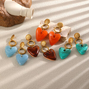 Boucles d'oreilles puces pour femmes, style rétro, motif marteau et cœur, en acier inoxydable étanche, couleur or, collection Simple Series h5 Image2