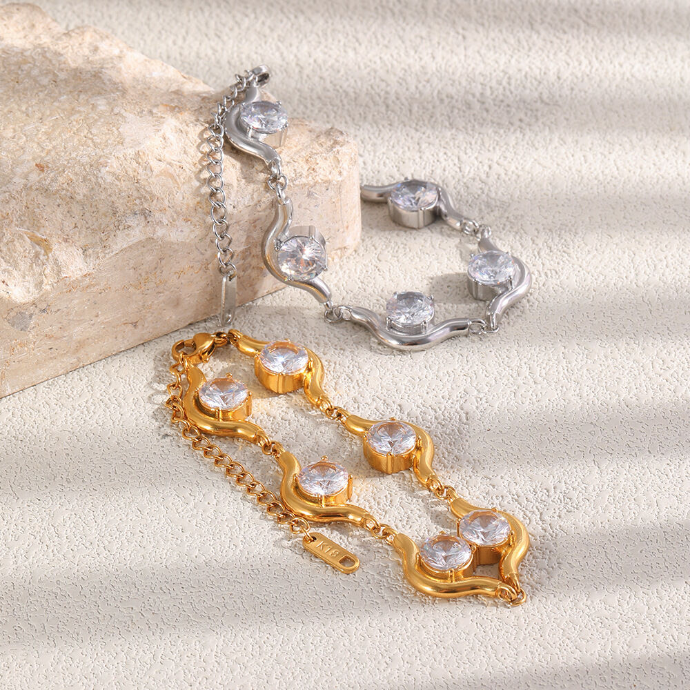 Luxurious Chain Stainless Steel Waterproof Gold Color Zircon Women's Chain Bracelets h5 Picture3