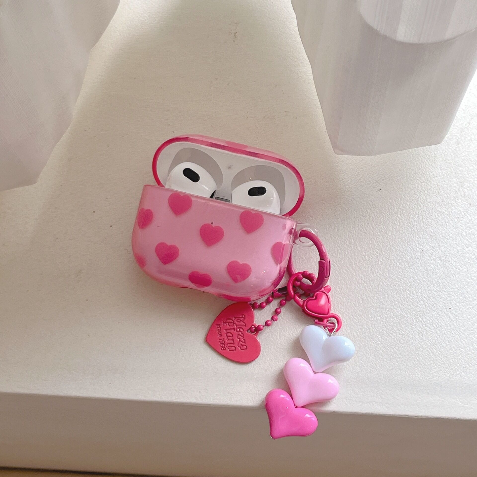 TUP Heart-Shaped Earphone Case 2