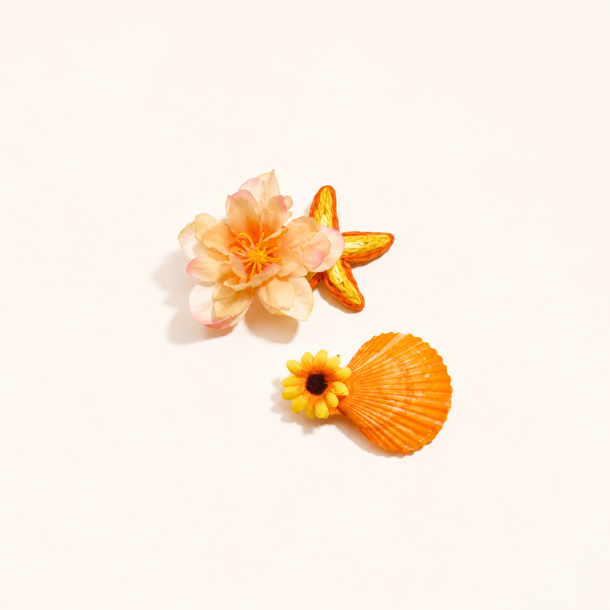 Pinzas para el cabello de tela con diseño de flores y conchas de la serie romántica "Vacaciones" Imagen3