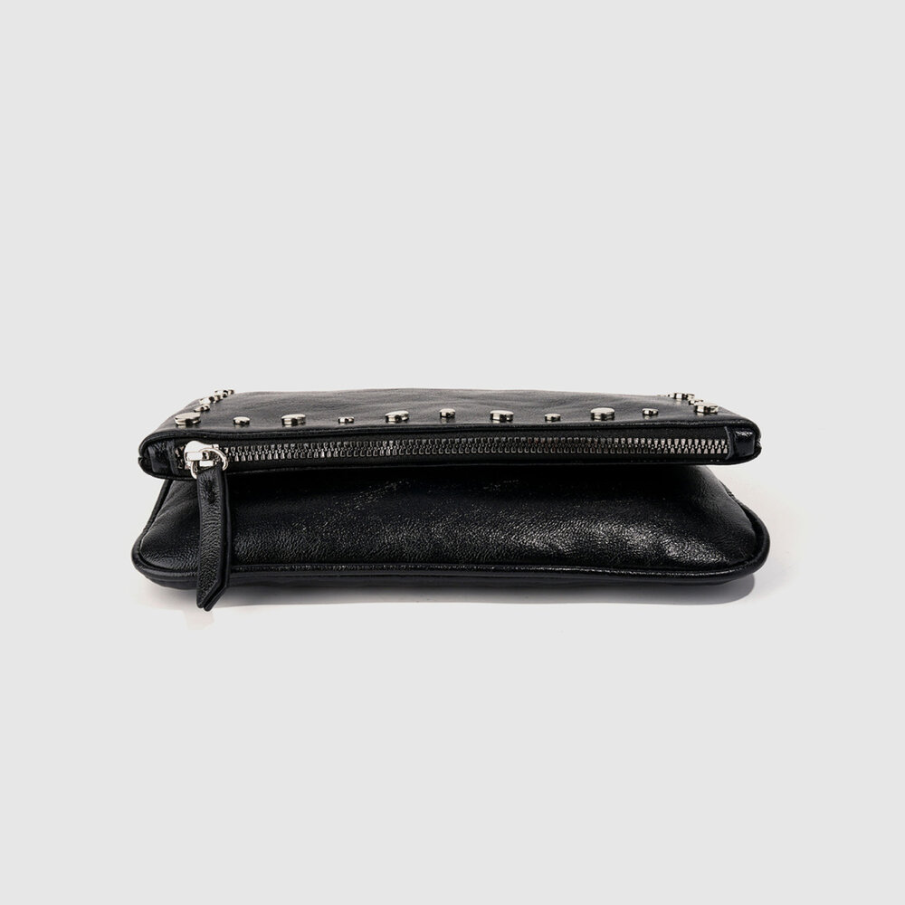 Streetwear Style Studded Solid Color Rivet Pu Women's Saddle Bag Picture4