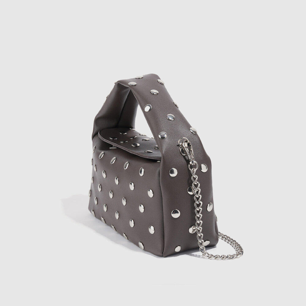 Bolsos de mano de mujer de PU con remaches y estilo streetwear Imagen3