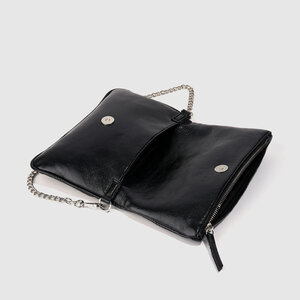 Streetwear Style Studded Solid Color Rivet Pu Women's Saddle Bag h5 Picture5
