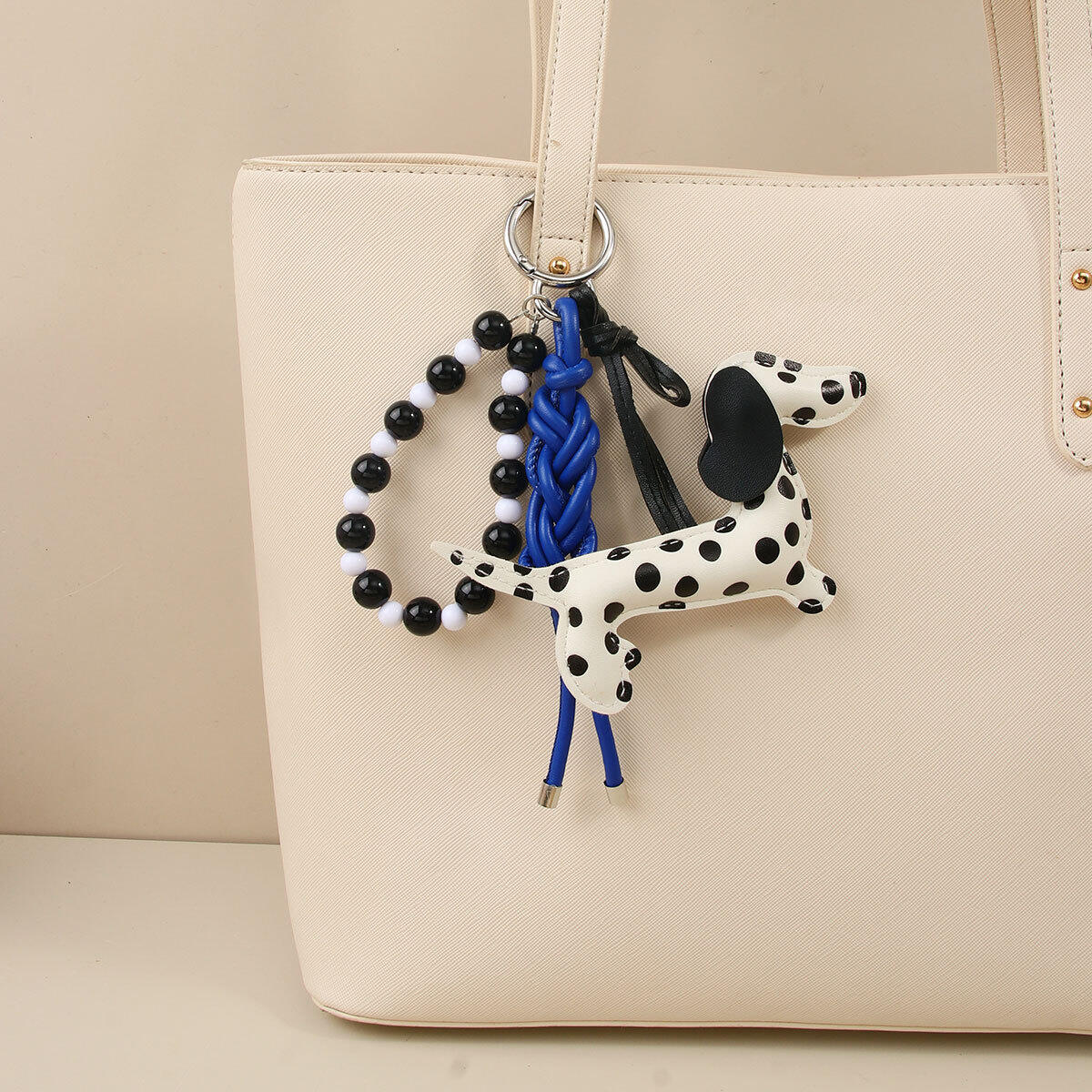 Simple Series Cute Animal Dachshund Twist Polka Dots Beads Premium Quality Pu Bag Charms h5 Picture2