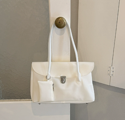 Casual Style Metal Hardware Pvc / Transparent Solid Color Pvc Women's East-west Bag Picture3
