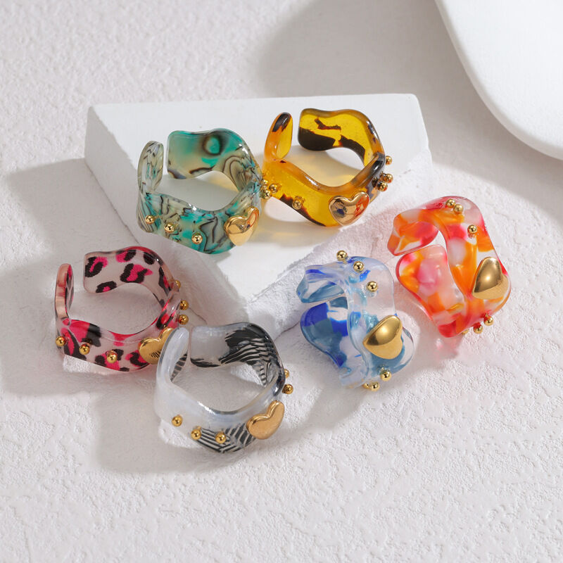 Retro-Ringe aus Kunstharz mit Herz- und Leopardenmuster h5Bild2