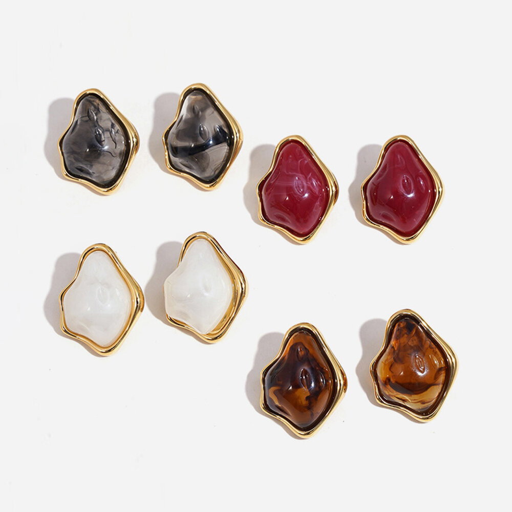 Simple Series Retro Irregular Shape Gradient Color Resin Women's Stud Earrings Picture2