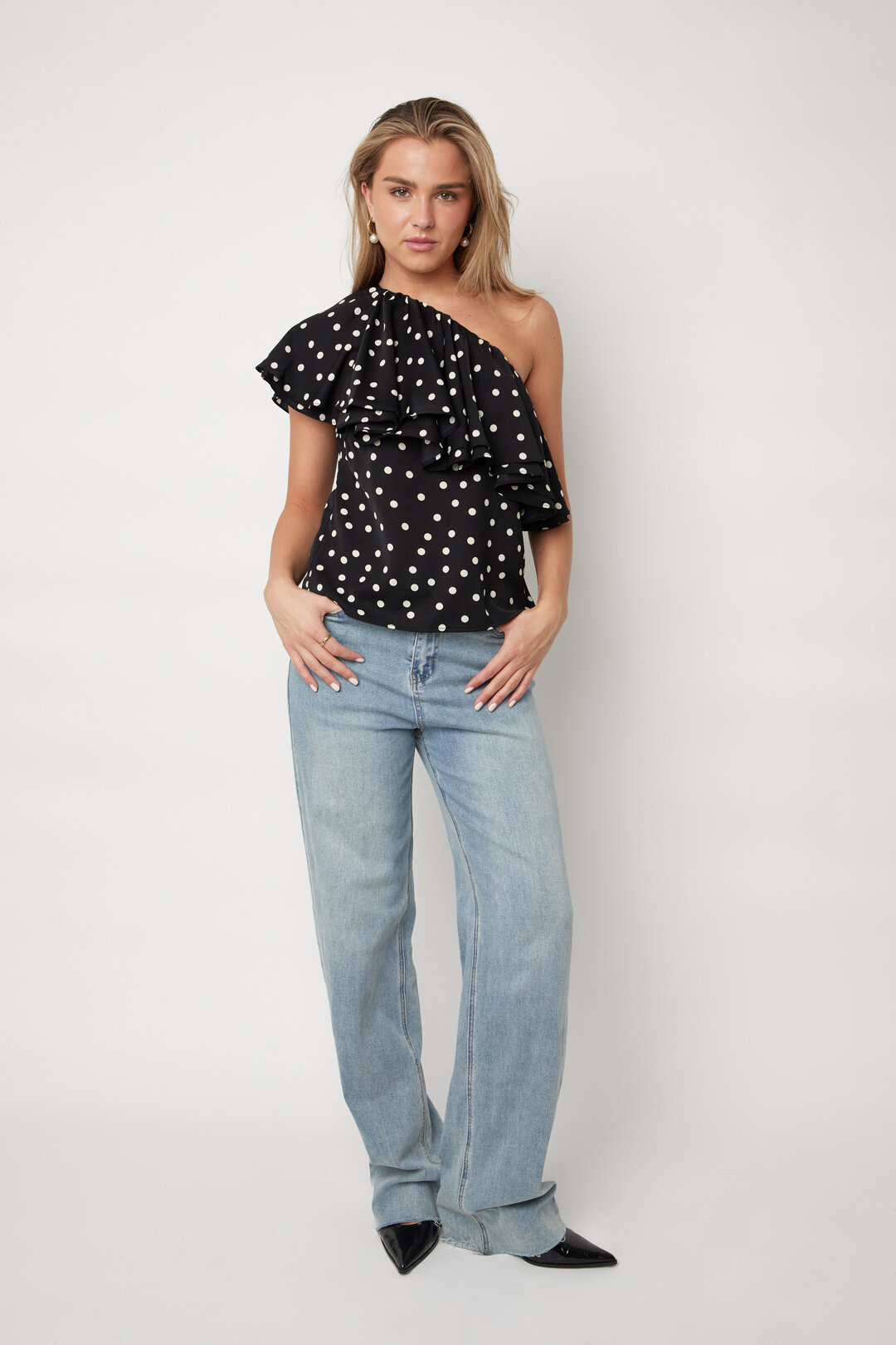 Ein-Schulter-Top mit Polka-Dots h5 Bild7