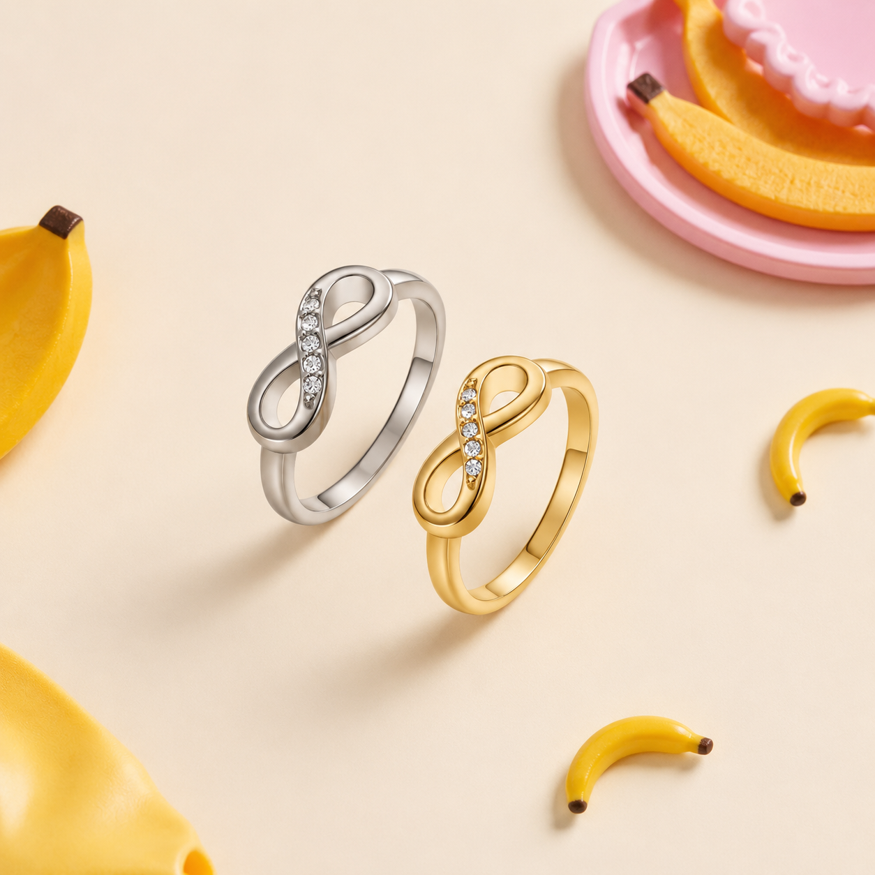 Elegante Infinity-Ringe aus Edelstahl, wasserdicht, goldfarben, aus der Simple-Serie