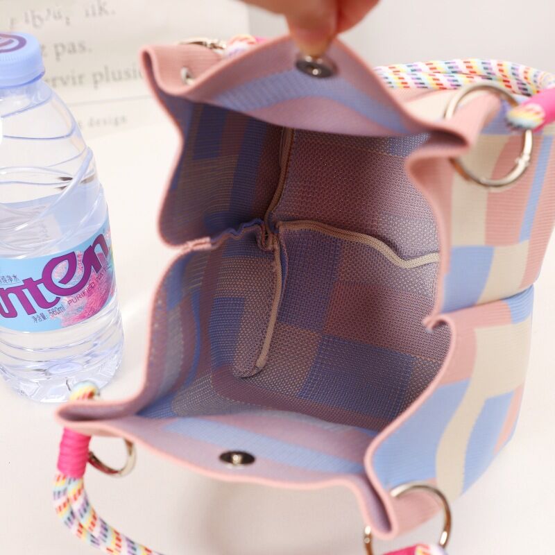 Casual Style Woven Flower Letter Bow Knot Oceanic Style Stripe Plaid Polka Dots Hollowed-Out Mixed Color Woven Fish Geometric Shape Polyester Women's Square Bag h5 Picture7