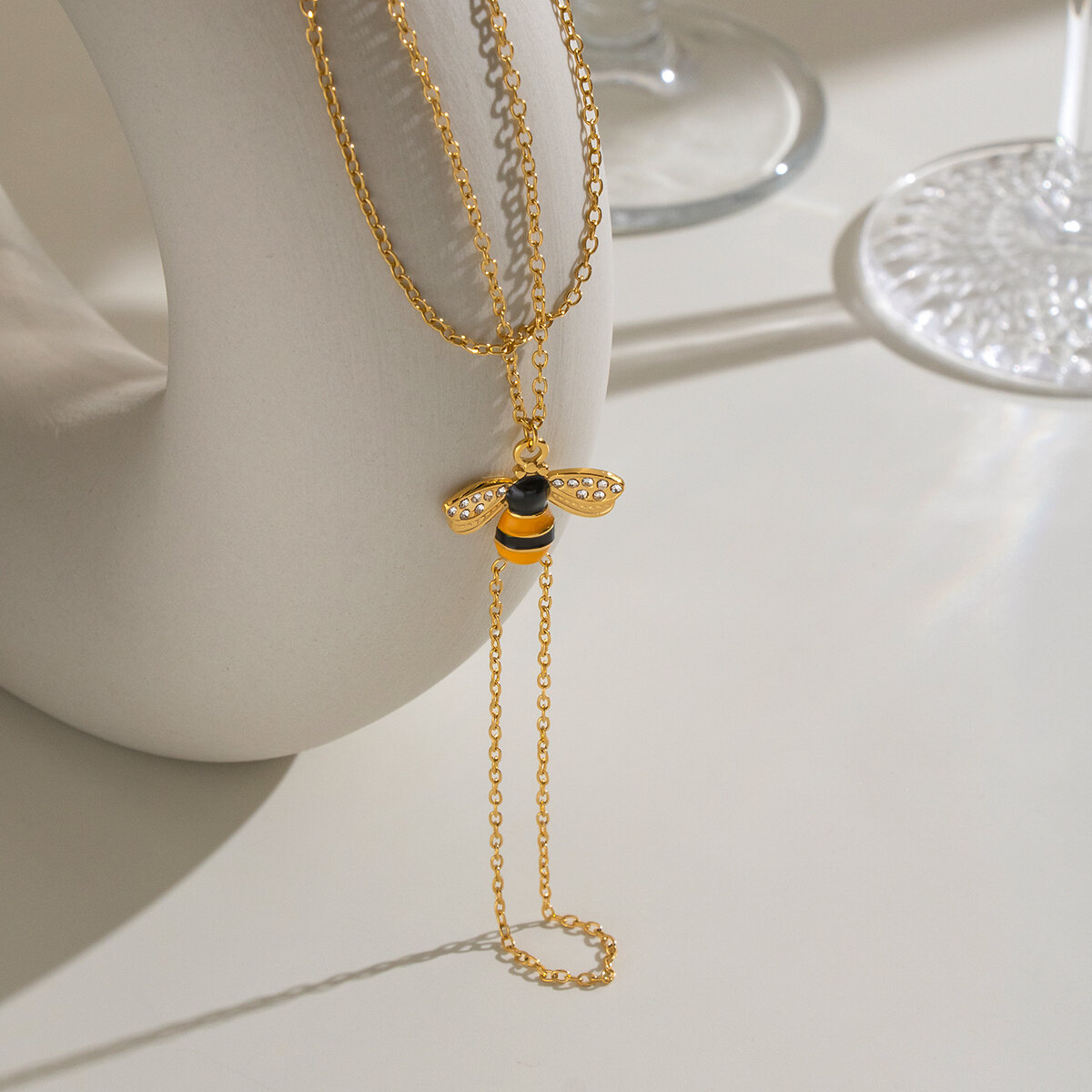 Enamel Bee Shape Stainless Steel Waterproof Gold Color Rhinestone Women's Hand Chain h5 Picture3