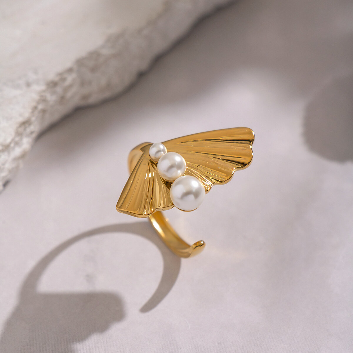 Shell Shape Stainless Steel Waterproof Gold Color Statement Rings h5 Picture2