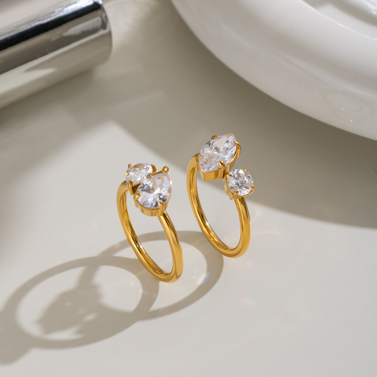 Luxe serie waterdichte roestvrijstalen ringen met goudkleurige edelstenen