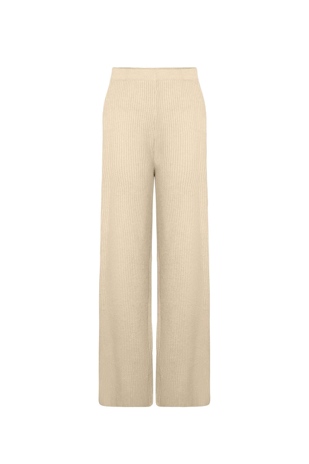 El conjunto coordinado de invierno - pantalón
