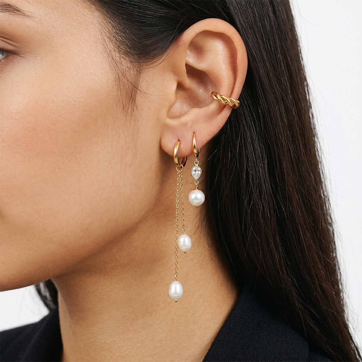 Serie Simple: Orecchini da donna in acciaio inossidabile traforato color oro. h5 Immagine4