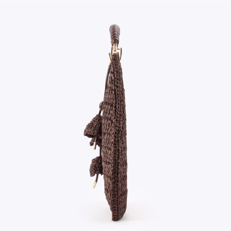 Bolso trapezoidal de rafia tejida con diseño floral calado y estilo casual para mujer. Imagen5