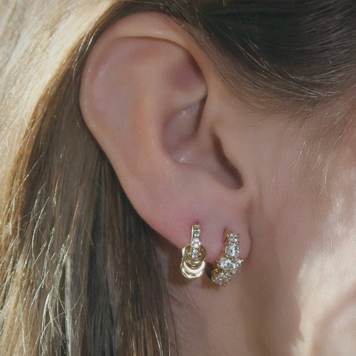 Wasserdichte Edelstahl-Ohrringe in Goldfarbe mit Zirkonia für Damen