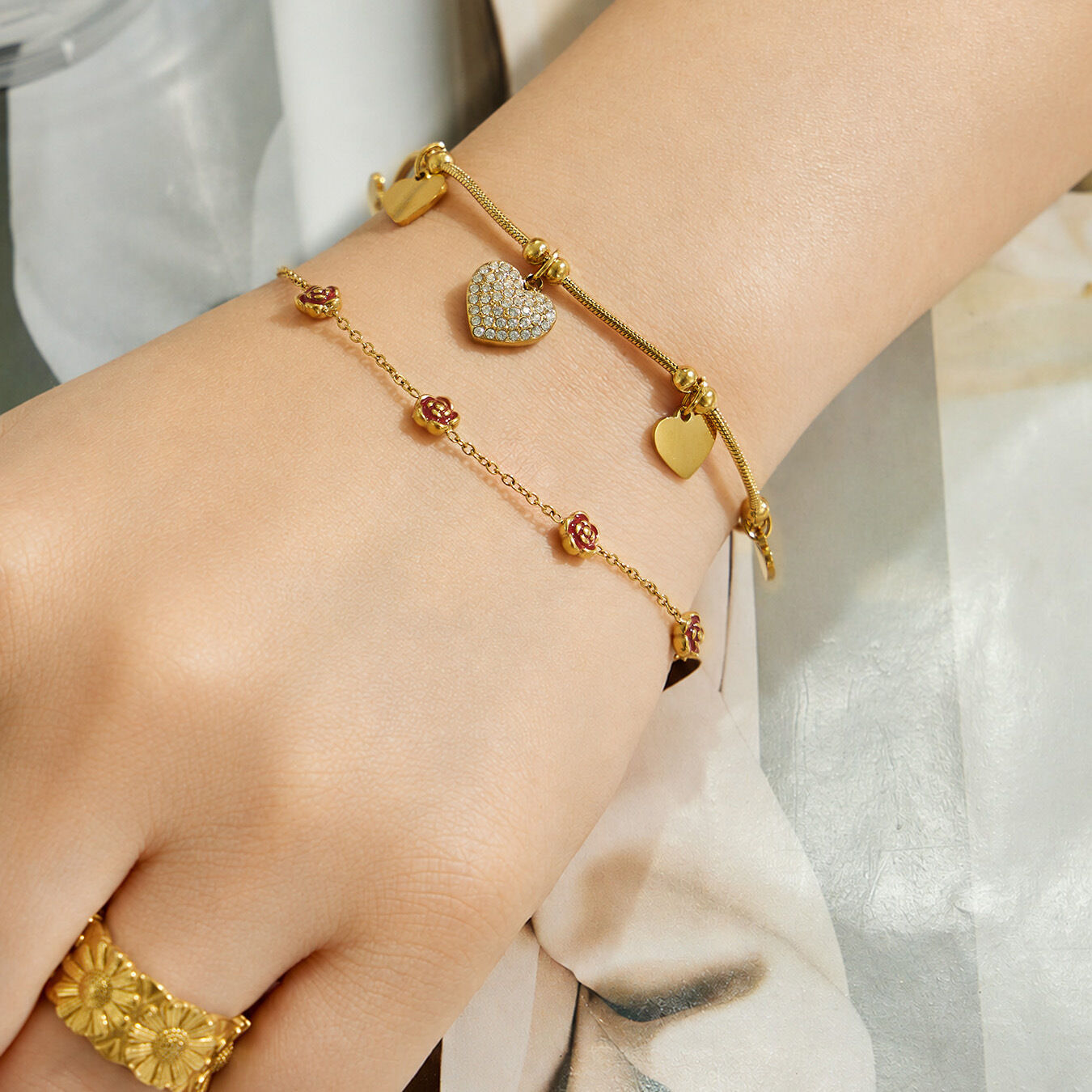 Luxurious Series Elegant Flower Heart Chain Stainless Steel Waterproof   Gold Color  Women's Charm Bracelets