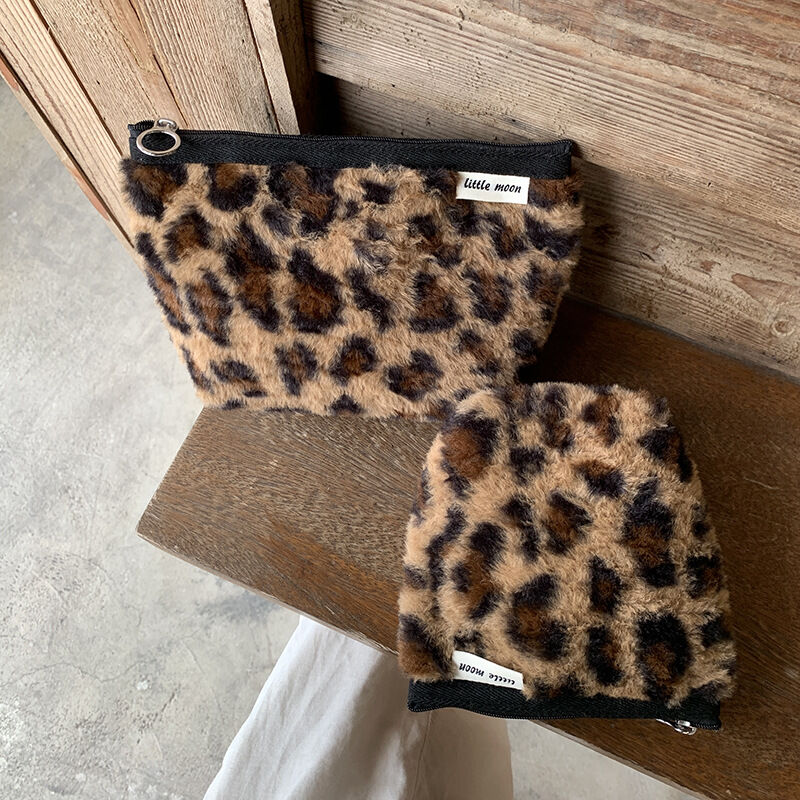 Simple Series Retro Leopard Print Imitation Fur Makeup Bags Picture2